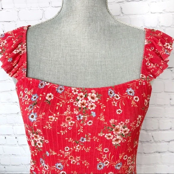 SOCIALITE Red Floral Flutter Sleeve Bodysuit - Picture 6 of 12